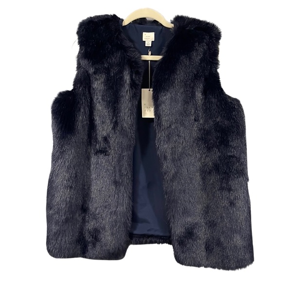 A New Day Faux Fur Navy Vest Size Large Target NWT - Picture 1 of 6